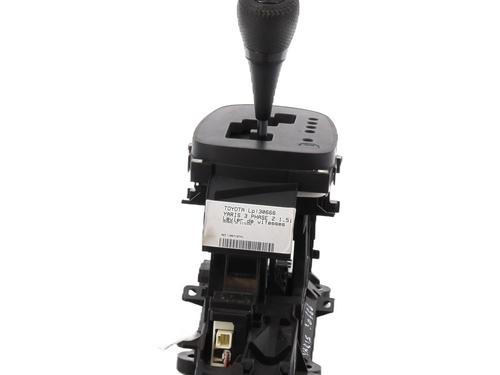 Used Gear lever Gear lever TOYOTA YARIS (_P13_) 1.5 Hybrid (NHP130_, NHP130) (101 hp) 27570360 27570360