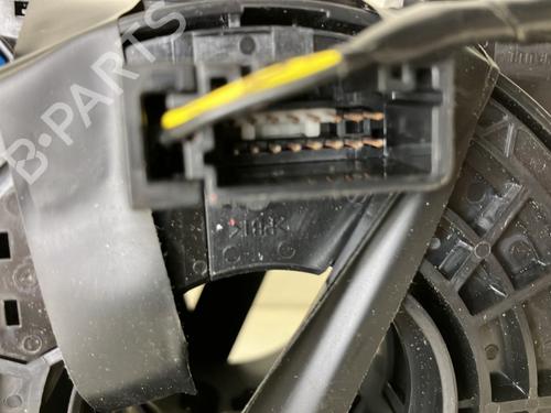 Used Steering column stalk Steering column stalk DACIA SANDERO III 1.0 TCe 90 (91 hp) 22696717 22696717