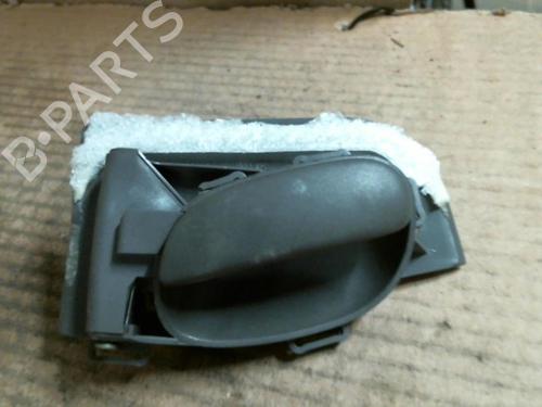 Høyre foran invendig håndtak PEUGEOT 206 Hatchback (2A/C) 1.4 i (75 hp) 22030029