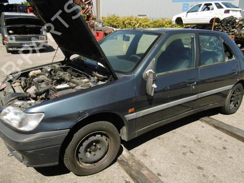 Left taillight PEUGEOT 306 Hatchback (7A, 7C, N3, N5) 1.6 | BP20942699C34 