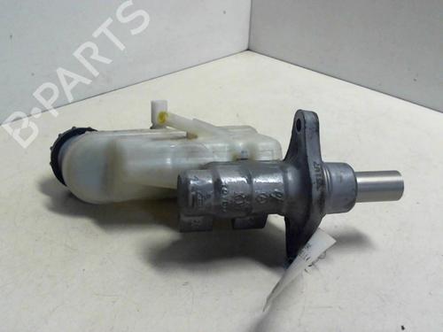 Used Brake master cylinder TOYOTA YARIS (_P9_) 1.4 D-4D (NLP90_, NLP90R) (90 hp) 20947409