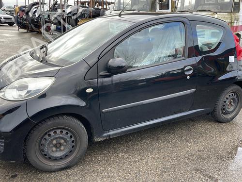 Right headlight PEUGEOT 107 (PM_, PN_) 1.0 | BP23792180C29