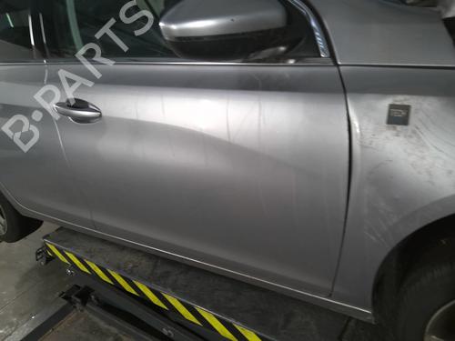 Used Right front door Right front door 37673782 37673782