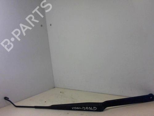 Used Front windshield wiper arm NISSAN X-TRAIL I (T30) 2.2 dCi 4x4 (136 hp) 20967178
