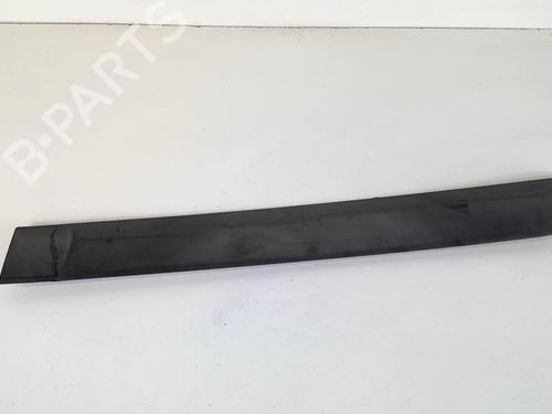Used Door moulding trim FORD FIESTA V (JH_, JD_) 1.4 TDCi (68 hp) 22024037