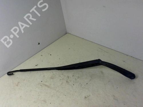 Used Front windshield wiper arm RENAULT LAGUNA II Grandtour (KG0/1_) 1.9 dCi (KG0G) (120 hp) 20949330
