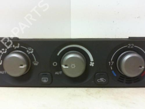 AC Styreenhet / Manøvreringsenhet MITSUBISHI PAJERO III (V7_W, V6_W) 3.2 Di-D (V68W, V78W) (165 hp) 20946433