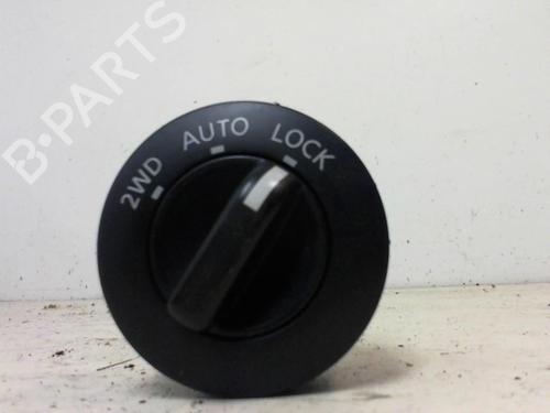 Used Switch NISSAN X-TRAIL I (T30) 2.2 dCi 4x4 (136 hp) 22020611