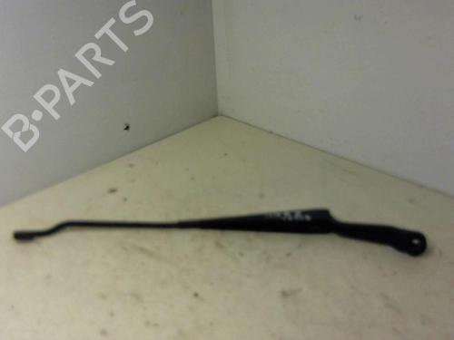 Used Front windshield wiper arm RENAULT CLIO II (BB_, CB_) 1.2 (BB0A, BB0F, BB10, BB1K, BB28, BB2D, BB2H, CB0A,... (58 hp) 20949333