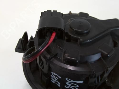 Ventilator motor PEUGEOT 208 I (CA_, CC_) 1.4 HDi (68 hp) 20944169