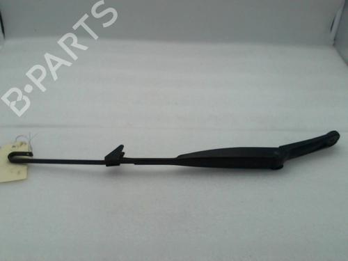 Used Front windshield wiper arm FIAT PANDA (169_) 1.3 D Multijet (169.AXC1A) (70 hp) 20941479