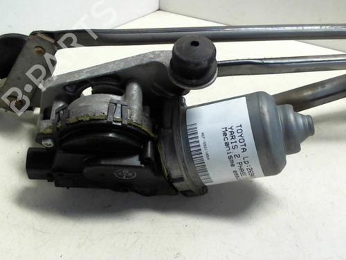 Used Front wiper motor TOYOTA YARIS (_P9_) 1.4 D-4D (NLP90_, NLP90R) (90 hp) 20947451
