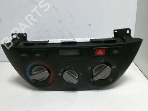 Commande Chauffage TOYOTA RAV 4 II (_A2_) 2.0 D 4WD (CLA20_, CLA21_, CLA20R, CLA21R) (116 hp) 20954423
