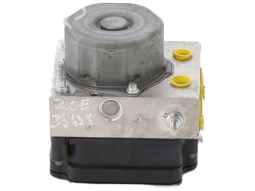 Used ABS pump ABS pump RENAULT ZOE (BFM_) ZOE (BFMD) (109 hp) 22026930 22026930