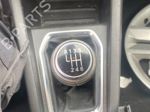 Used Gear lever RENAULT CLIO V (B7_) 1.5 Blue dCi 85 (B7AG) (86 hp) 29209481