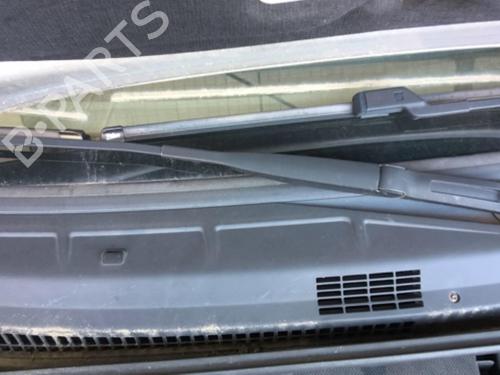 Used Front windshield wiper arm LANCIA MUSA (350_) 1.3 D Multijet (350.AXG11, 350.AXG1A) (90 hp) 20959123