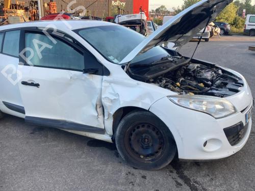 Høyre foran beltestrammer RENAULT MEGANE III Hatchback (BZ0/1_, B3_) 1.5 dCi | BP20965436C88 
