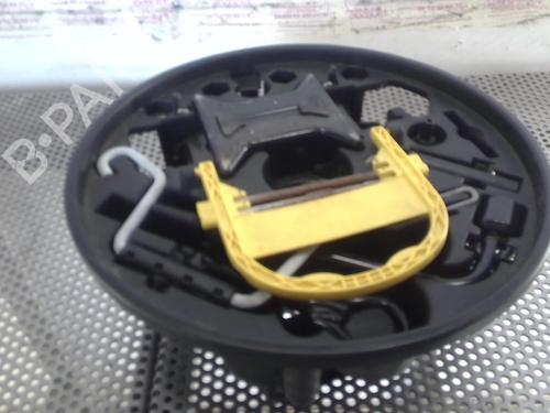 Jack Kit Jack Kit RENAULT CLIO II (BB_, CB_) 1.2 (BB0A, BB0F, BB10, BB1K, BB28, BB2D, BB2H, CB0A,... (58 hp) 20951087 20951087