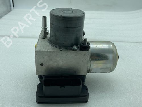 Used Brake master cylinder RENAULT ZOE (BFM_) ZOE (92 hp) 22786564