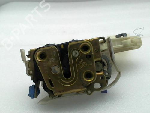 Used Front left lock NISSAN X-TRAIL I (T30) 2.2 dCi 4x4 (136 hp) 20965079