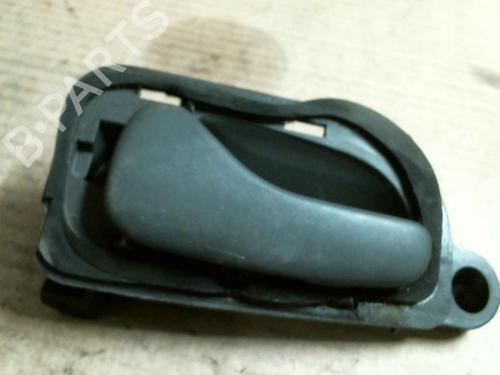 Used Front left interior door handle RENAULT SAFRANE I (B54_) 2.2 (B543) (137 hp) 22030434