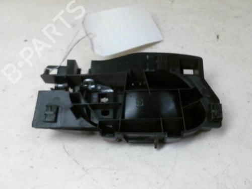 Used Front left interior door handle Front left interior door handle 20959920 20959920