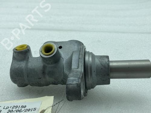 Used Brake master cylinder RENAULT TWINGO III (BCM_, BCA_) 0.9 TCe 90 (BCM9, BCM2) (90 hp) 22026685
