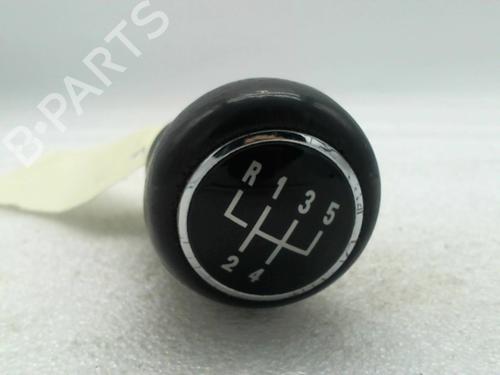 Used Shift knob Shift knob VW POLO IV (9N_, 9A_) 1.2 12V (64 hp) 20953039 20953039
