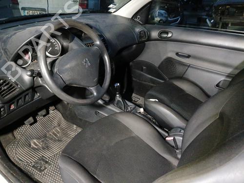 Fuse box PEUGEOT 206+ (2L_, 2M_) 1.4 HDi eco 70 | BP32467138E1 