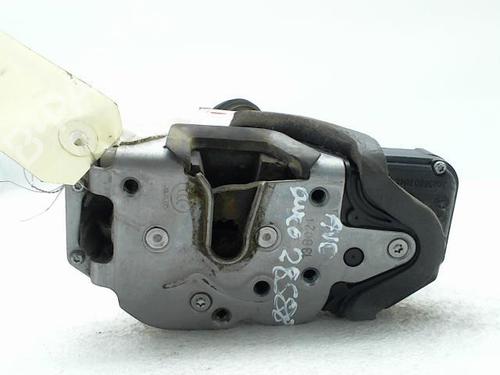 front-right-lock-chevrolet-aveo-hatchback-t300-12-13579515-2011-20940805 main image