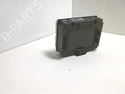 Used Display monitor OPEL ZAFIRA A MPV (T98) 2.2 DTI 16V (F75) (125 hp) 22021307