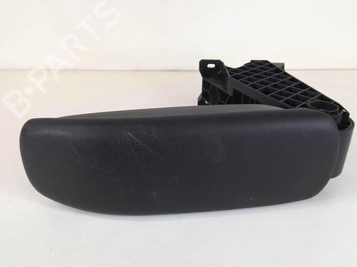 Used Armrest / Center console Armrest / Center console CITROËN DS3 (SA_) 1.6 VTi 120 (120 hp) 20955860 20955860