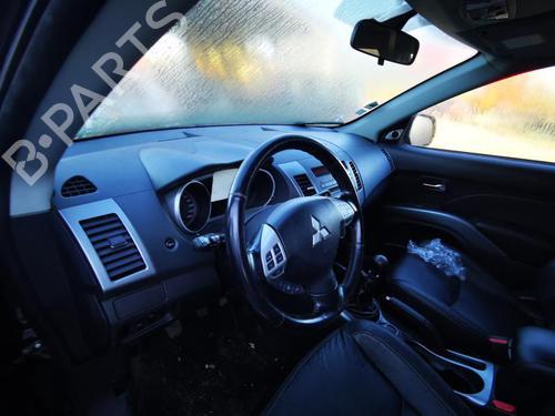 Used Dashboard MITSUBISHI OUTLANDER II (CW_W) 2.0 DI-D (CW8W) (140 hp) 20939128