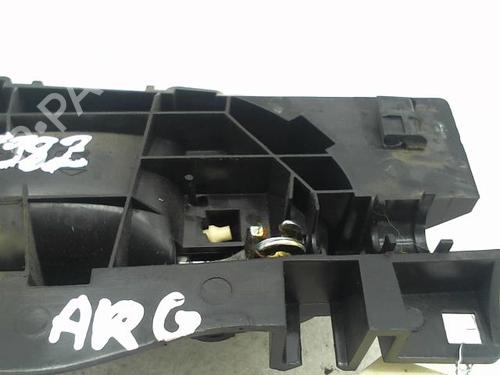 Used Rear left interior door handle Rear left interior door handle PEUGEOT 208 I (CA_, CC_) 1.6 BlueHDi 100 (100 hp) 20944846 20944846