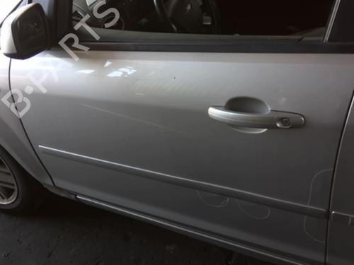 Used Left front door Left front door 22023217 22023217