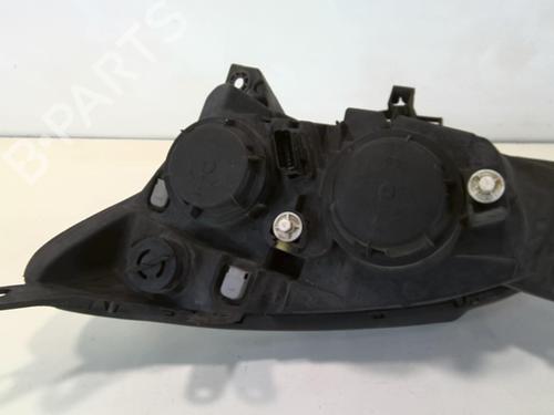Right headlight CITROËN C5 I (DC_) 2.0 HDi (DCRHZB, DCRHZE) | BP20968478C29