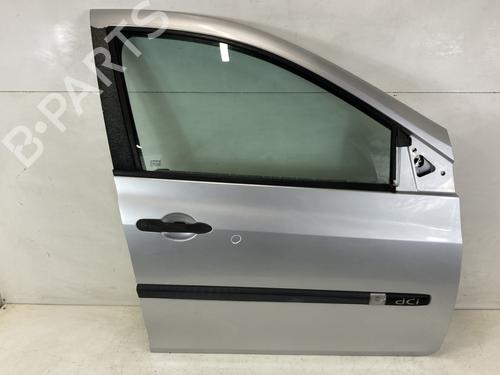 Used Right front door RENAULT CLIO III (BR0/1, CR0/1) 1.5 dCi (BR17, CR17) (86 hp) 27893430