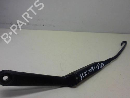 Used Front windshield wiper arm MERCEDES-BENZ SLK (R170) 230 Kompressor (170.449) (197 hp) 20942943
