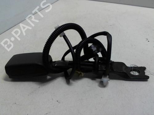 Used Seat buckle TOYOTA YARIS (_P9_) 1.4 D-4D (NLP90_, NLP90R) (90 hp) 20947415