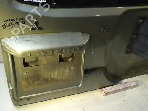 Bakluke CC/Kombi-Kupé MITSUBISHI PAJERO III (V7_W, V6_W) 3.2 Di-D (V68W, V78W) | BP20958448C6 