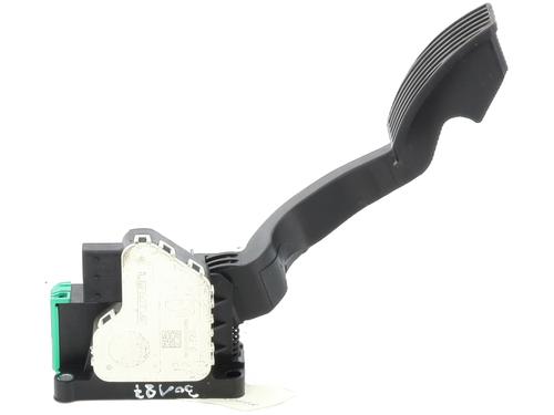 pedal-fiat-500l-351_-352_-2012-29914257 main image