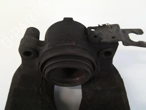 Right front brake caliper RENAULT LAGUNA II Grandtour (KG0/1_) 2.2 dCi (KG0F) | BP20969408M104 