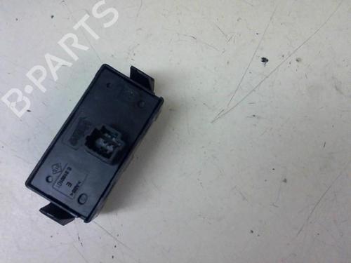 Warning switch RENAULT MEGANE III Grandtour (KZ0/1) 1.5 dCi (KZ0C, KZ1A) | BP20954949I22 