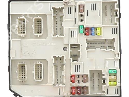 Used Fuse box RENAULT MASTER III Van (FV) 2.3 dCi 135 FWD (FV0N, FV08, FV06, FV00, FV1S) (136 hp) 32133963