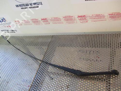 Used Front windshield wiper arm FIAT GRANDE PUNTO (199_) 1.4 16V (199BXG1B, 199AXG1B) (95 hp) 20954034