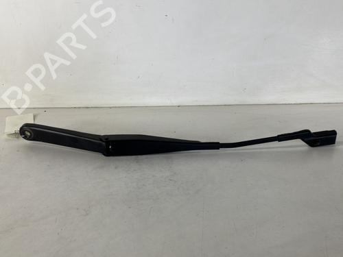 Used Front windshield wiper arm FORD FIESTA VI (CB1, CCN) 1.25 (82 hp) 28585496