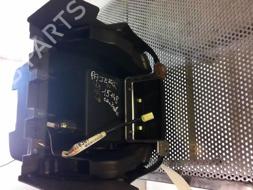 Used Middle console MITSUBISHI PAJERO III (V7_W, V6_W) 3.2 Di-D (V68W, V78W) (165 hp) 20970435