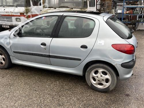 Fuse box PEUGEOT 206 Hatchback (2A/C) 2.0 HDI 90 | BP23104276E1 
