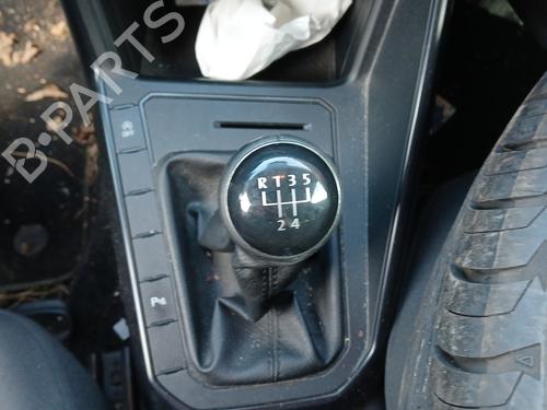 Used Gear lever Gear lever VW POLO VI (AW1, BZ1, AE1) 1.0 (75 hp) 33000043 33000043