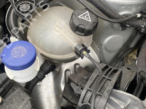 Used Expansion tank OPEL CORSA F (P2JO) 1.2 (68) (75 hp) 30750656